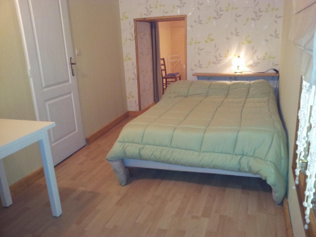 La Croix De Bois Jayat Room photo