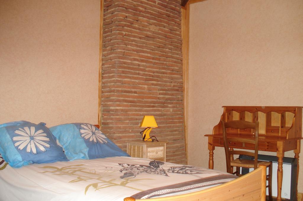 La Croix De Bois Jayat Room photo