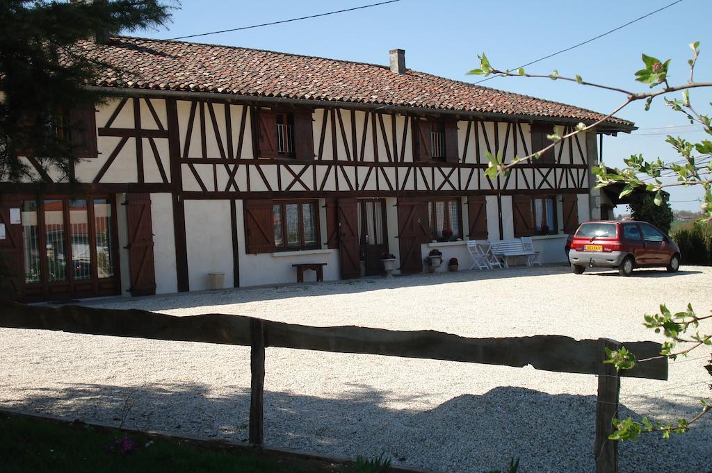 La Croix De Bois Jayat Exterior photo